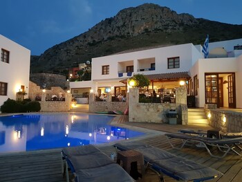 amazones village suites