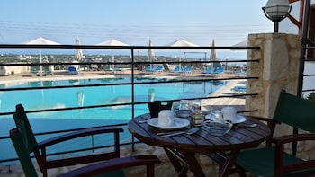 amazones village suites