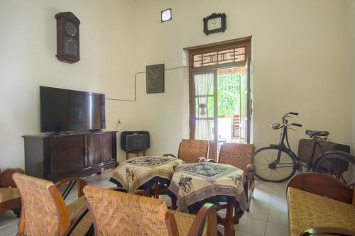 reddoorz letjend s parman pacitan
