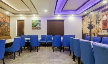 treebo trend royal empire