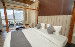 trideus mountain valley resort mussoorie