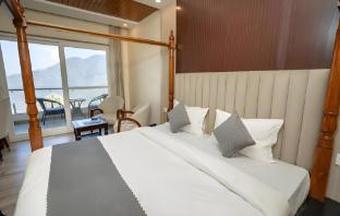 trideus mountain valley resort mussoorie