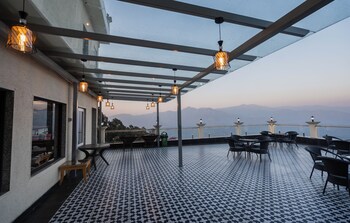 trideus mountain valley resort mussoorie