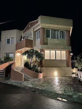 iolkos hotel apartments