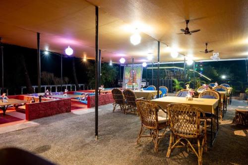 vintage beach resort