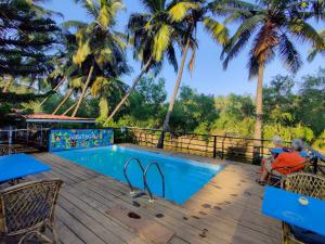 vintage beach resort
