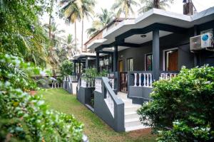 vintage beach resort