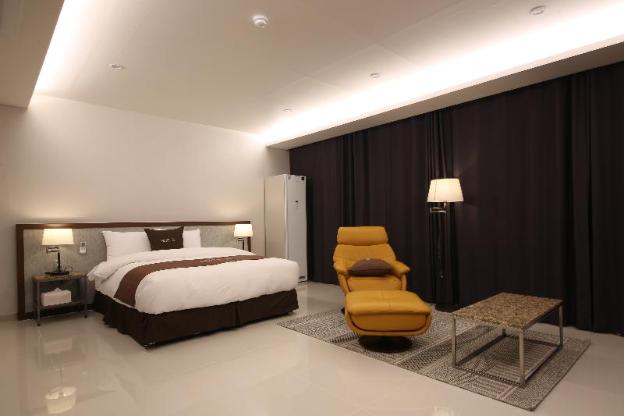 hotel js