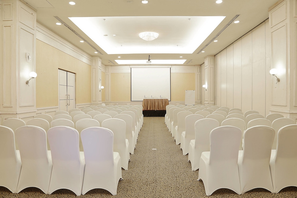 aston jayapura hotel and convention center