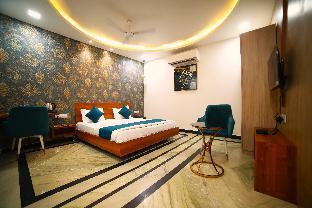 Royal Palace,Near K.C.M. Army School,3 star