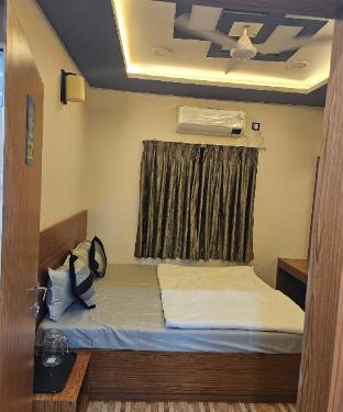 Hotel Sai Dakshina Inn,Saidwarkanagar,3 star