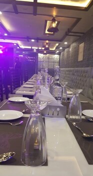 Hotel The Rich Grand,Fatehabad Road,3 star