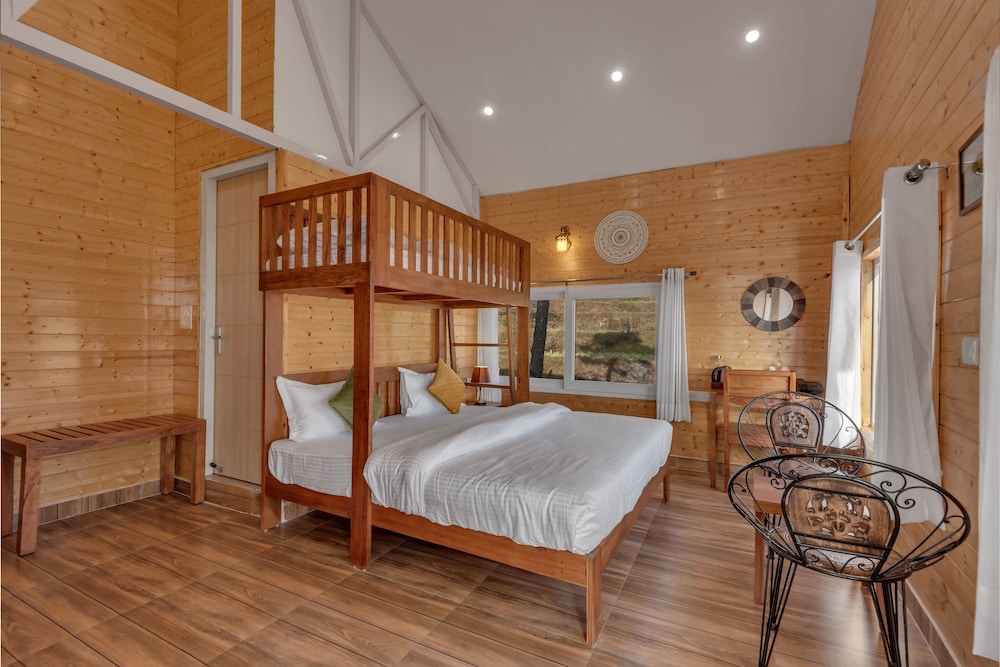 vinyasa resort