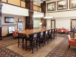 hampton inn and suites dallas arlington south