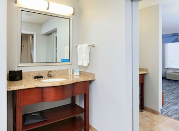 hampton inn and suites dallas arlington south