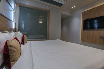 aceotel select aria a luxury boutique hotel