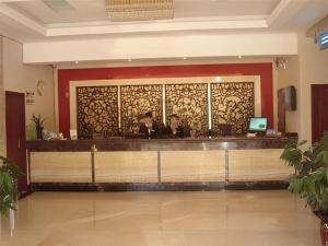 greentree inn linyi bus station
