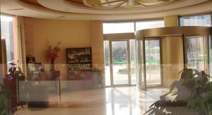 greentree inn linyi bus station
