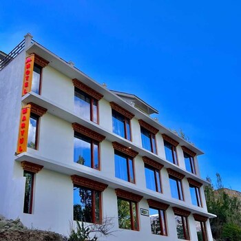 hotel maryul kargil