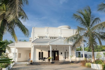 Truliv Villa Cabana,Uthandi,2 star