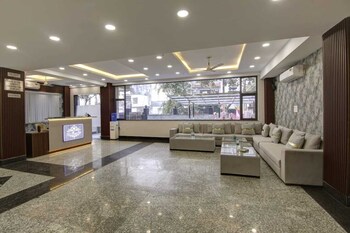 Hotel La Mirage,Sector 70,3 star