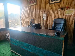 arahnyam pool side cafe and resort