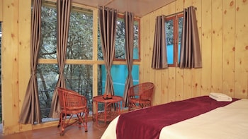 arahnyam pool side cafe and resort