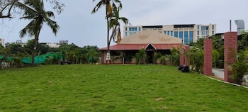Omr Grand Inn,Thiruporur,3 star