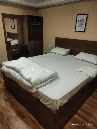 Omr Grand Inn,Thiruporur,3 star