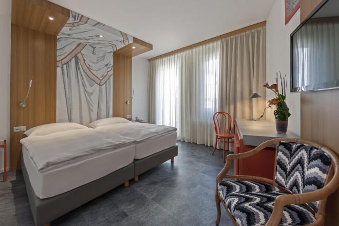 albergo carcani