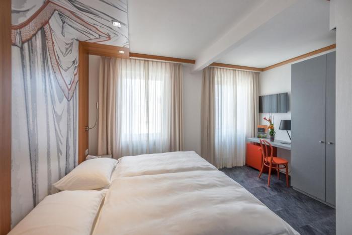 albergo carcani