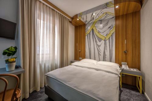 albergo carcani