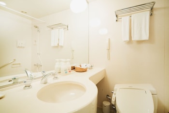 rembrandt hotel ebina