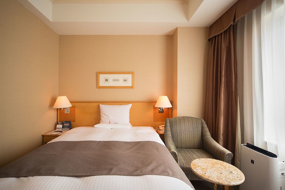 rembrandt hotel ebina
