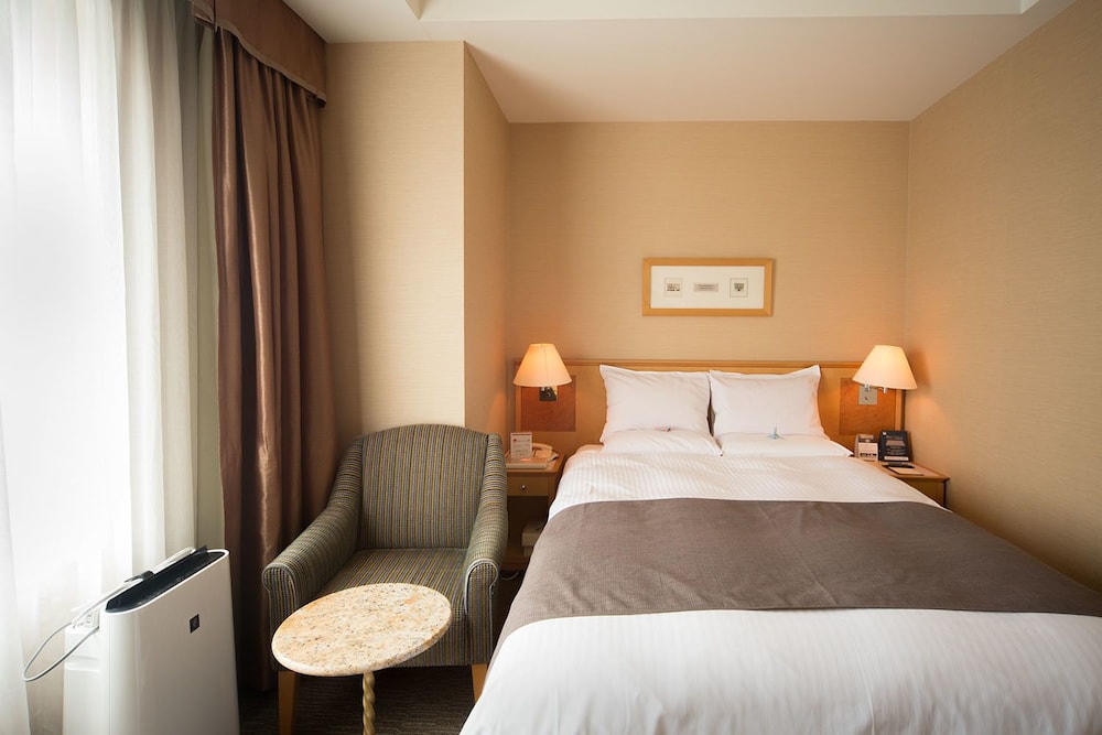 rembrandt hotel ebina