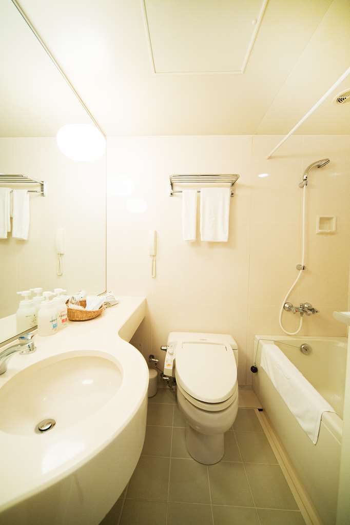 rembrandt hotel ebina