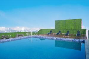 regenta suites gurugram sector 49 sohna road