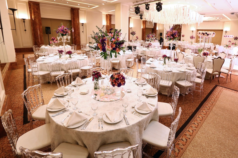 Ramada Plaza By Wyndham Beirut Raouche,Beirut Governorate>>Beirut,5 star