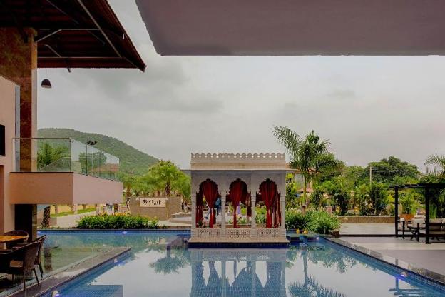 crescent spa and resorts indore