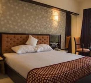 crescent spa and resorts indore