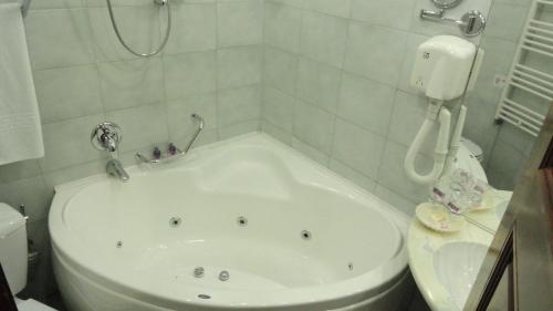 relax comfort suites