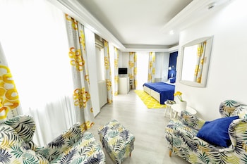 relax comfort suites