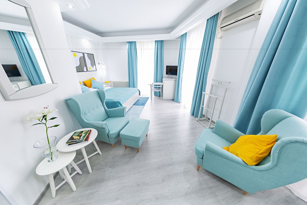 relax comfort suites