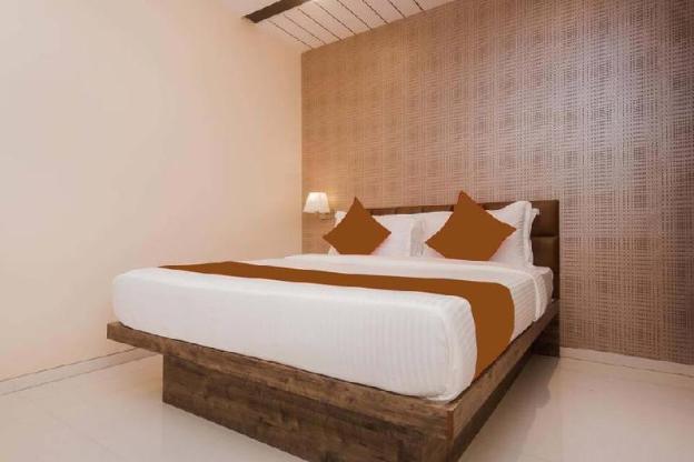 hotel heritage near trade center visa consulate bkc