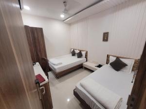 hotel heritage near trade center visa consulate bkc