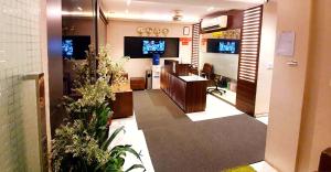 hotel heritage near trade center visa consulate bkc