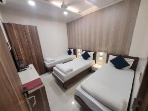hotel heritage near trade center visa consulate bkc