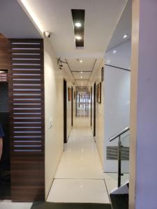 hotel heritage near trade center visa consulate bkc
