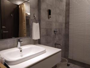 mothimahal residency thrissur