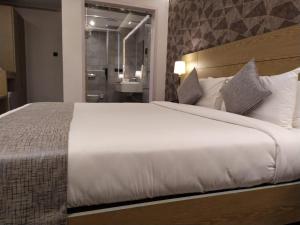 mothimahal residency thrissur